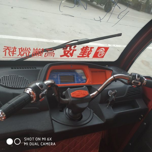 Semi Enclosed 50km/H 330kg Electric Cargo Tricycle