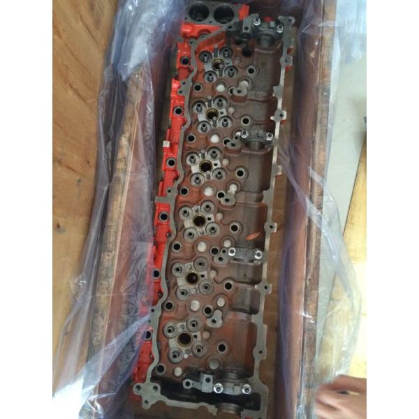 6HK1 Cylinder Head and Diesel Engine Cylinder Block for in Manufacturing Plant