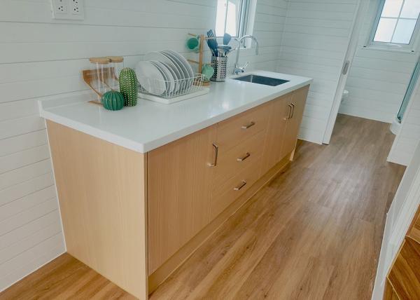 China Fábrica Personalização Casas Pequenas em Rodagens Vida Sustentável Flexível