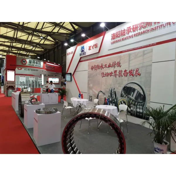 24030CC/W33 Self Aligning Roller Bearing Spherical Ball Bearing Steel Or Brass Cage