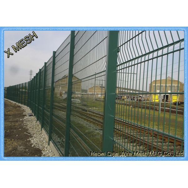 Зеленый винил покрыл декоративными ячеистую сеть загородки 3Д сваренную панелями для спортивной площадки