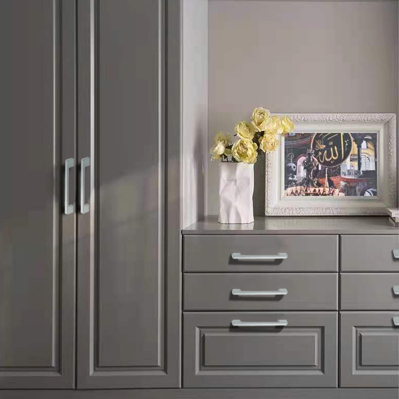 Modern Kitchen Silver Drawer Handles Zinc Knobs for Furniture Cabinet c Handles