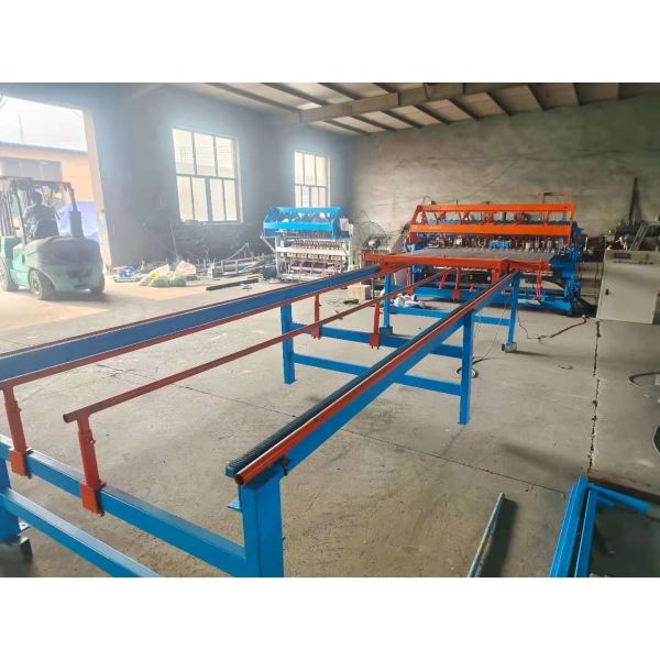 網サイズ50-200mm CNCの塀の網の溶接機