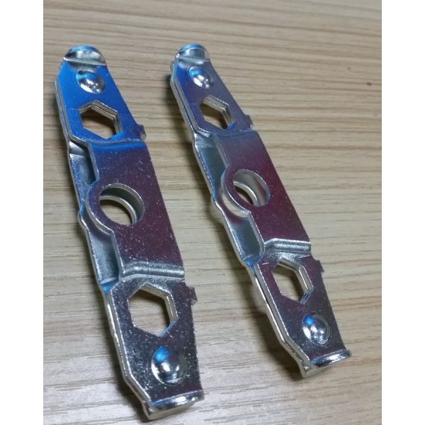 Покрывать стальные алюминиевые штемпелюя части для вися точности колеса высокой