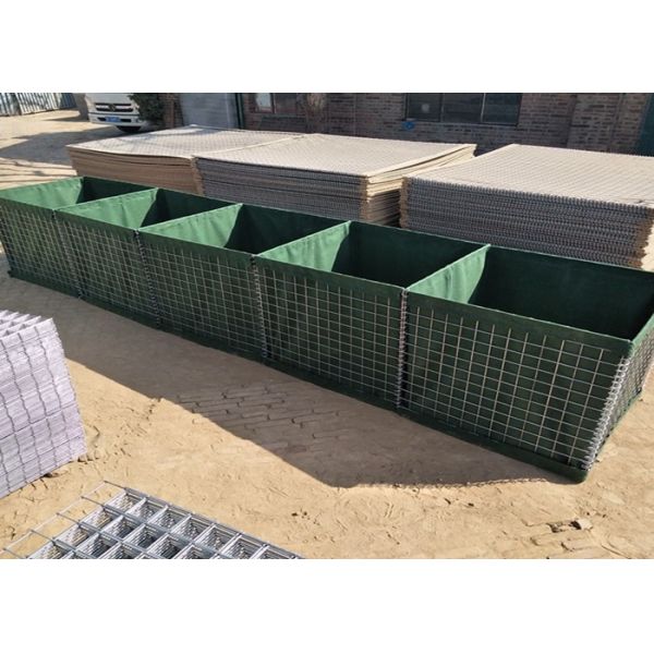 Anti Corrosion Military Barrier Hot Dipped Galvanized Defensive