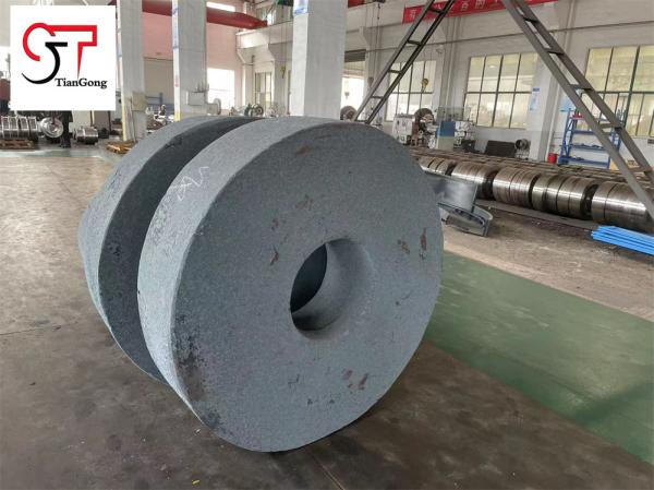 Forja de metales de acero aleado 42CrMo rueda gruesa de grúa mecanizada