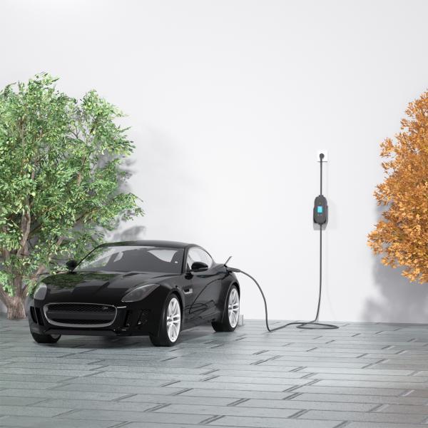SAE J1772 Wholesale Electric Vehicle Fast Car 3.5kw 7kw 16A 32A EV Charger Station Portable EV Charger with Screen Adjustable