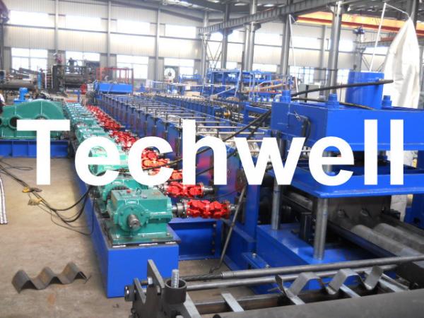 7 rolos que nivelam o rolo do corrimão da via expressa que forma a máquina para a barreira de impacto TW-W312