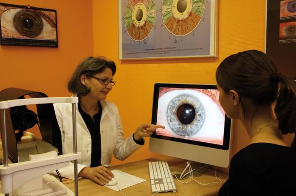 Handheld 12 MP Iriscope USB Iridology Camera For Professional Ophthalmology , CE