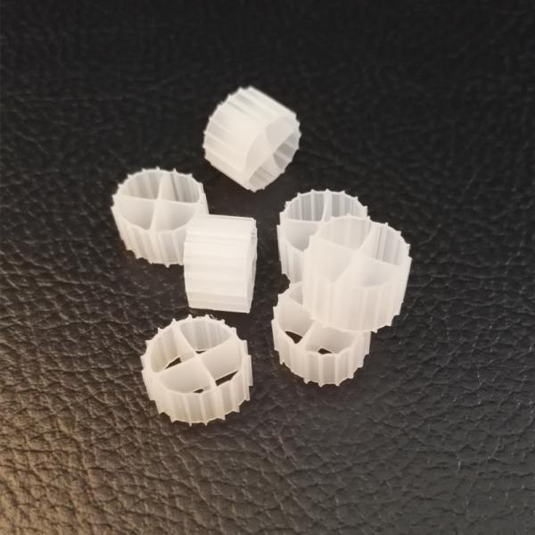 Medios de biofiltro de plástico HDPE 11*7mm para tratamento de águas residuais industriais
