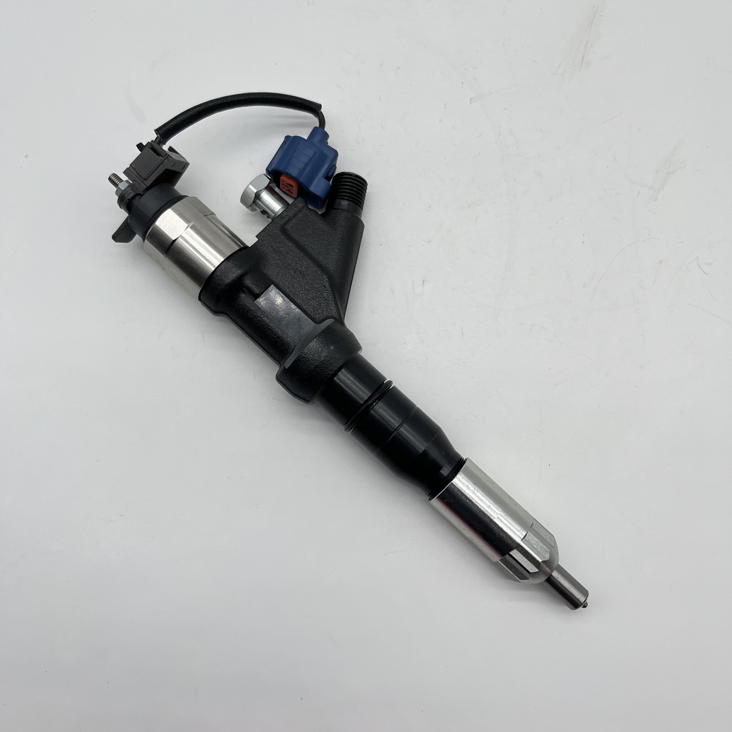 095000-5226 DEN-SO Common Rail Fuel Injector OE 23670-E0301 For Hino 700 J07E/J08 Engine