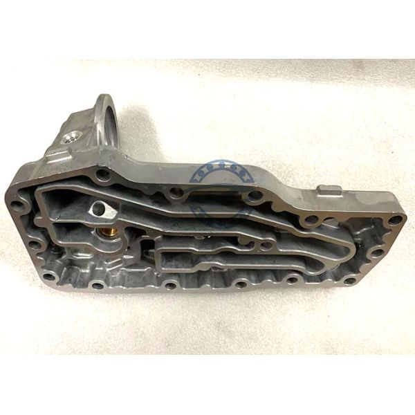 QSB6.7 ISBE Auto Parts Oil Filter Head 3965152 5289557 3957149 3955034 For Excavator
