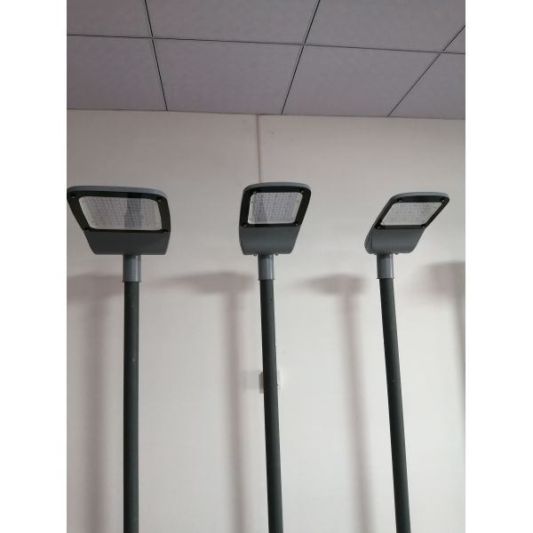 30W-70W LED Parking Lot Lights And Smooth Body Outdoor Street Lights For House 92% Power Efficiency