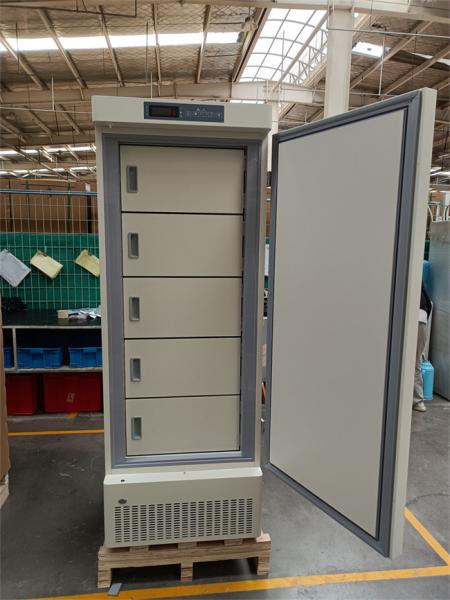 congelador vacinal do hospital do laboratório de grande capacidade 328L para o armazenamento vacinal menos 25 graus