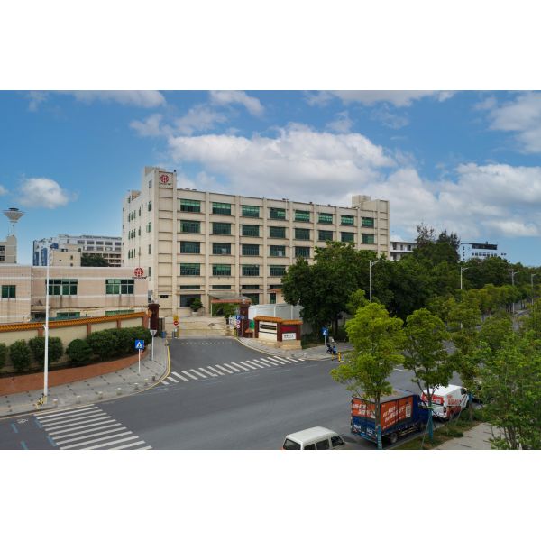 Ультразвуковая квадратная мокрая рукавица для стирки 22 * 15 см / Бесплатное полотенце для ванны 100000 упаковок в день