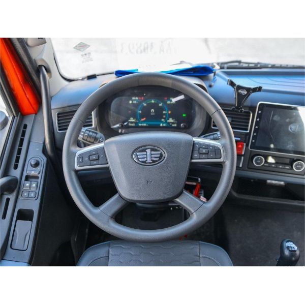 Medium-Sized Truck FAW Jiefang J6G Trucks 6x4 Powerful FAW Liberation J6P J6L J6M