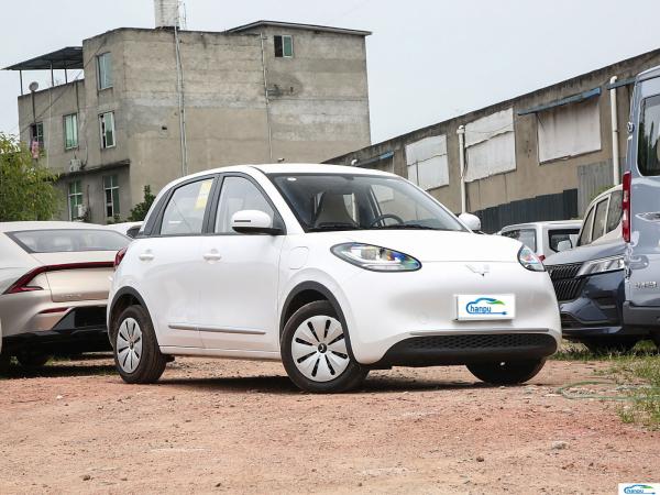 2024 Wuling Bingo 203km Ease Ride-On Electric EV Passenger Car for Energy Vehicle