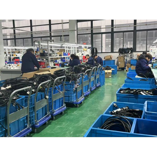 GBT Charging Pile GBT to Tesla Car Ev Adaptor Rated Current 32A AC 7KW GBT EV Charger Adapter for Tesla Car Condition Plug