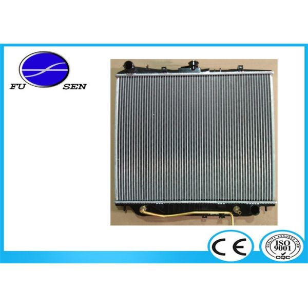 Car Accessories Isuzu Trooper Radiator Replacement 16 / 26mm Thickness