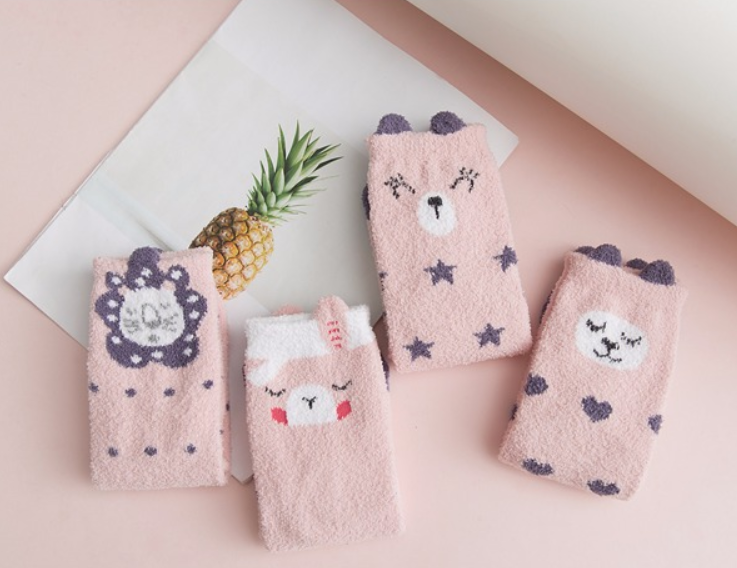 Thermal Christmas Women's Novelty Socks / Fuzzy Animal Socks Soft Fabric For Winter