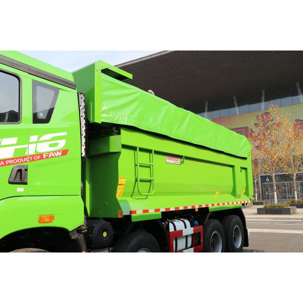 Циндао Цзифанг Дамп-Трак JH6 Тяжелый грузовик Дизель 400 л.с. Половинка сиденья 8х4 5,8 м Задний флип-Дамп-Контейнер