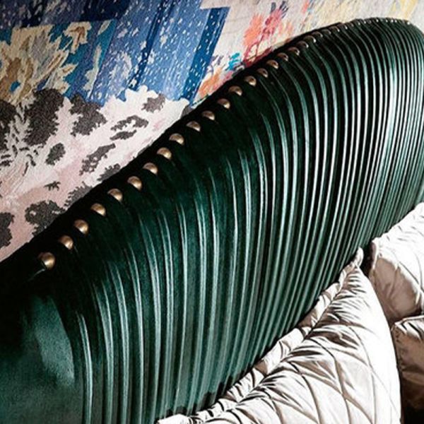 Modern Luxury Italian Bed High Back Sectional Contemporary Bedroom Sets