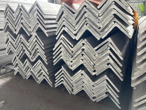 AiSi  Forged Metal Stainless Steel Equal Angle Architectural For Bridges Power