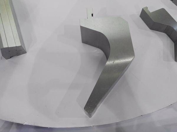 Cuello de cisne del freno de la prensa hidráulica que equipa el dado de formación de doblez del solo molde de proceso