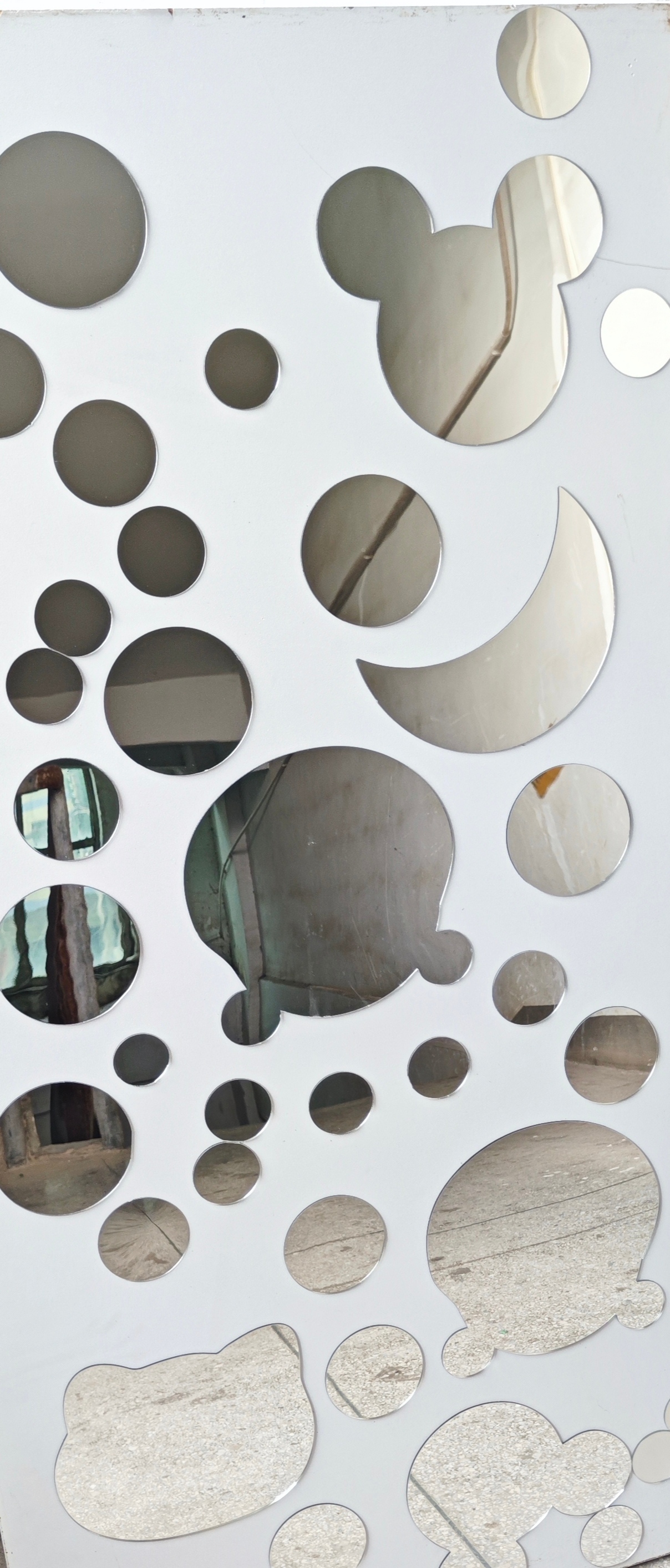 Thickness 2.65mm Acrylic Silver Round Mirror Laser Cut  Size 285mm
