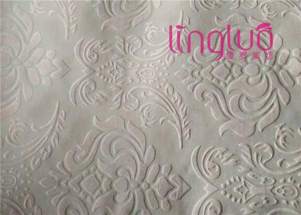 Tear Resistant Jacquard Sofa Fabric Embroidered 100% Polyester