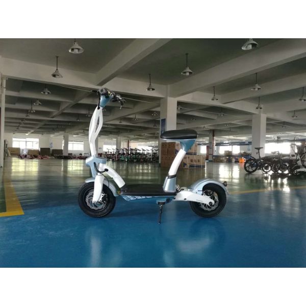 En la venta 5600w que dobla dos la vespa legal de la rueda de Off Road 2 de la vespa de la situación de la rueda