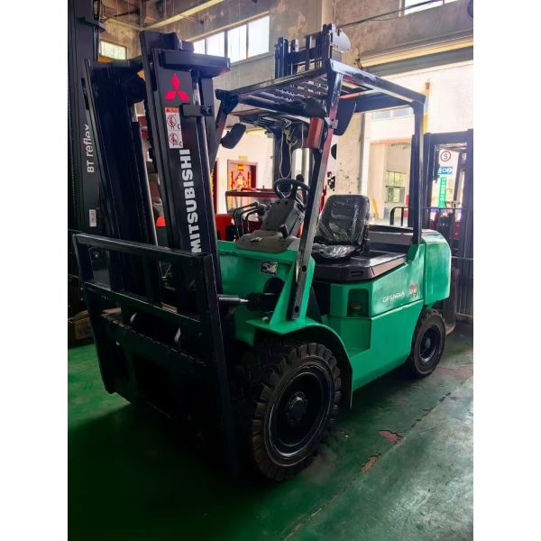 Mitsubishi FD25 FD30 3ton Used Forklift Secondhandl Forklift low price Good Working Condition 2 Mast 3 Stages