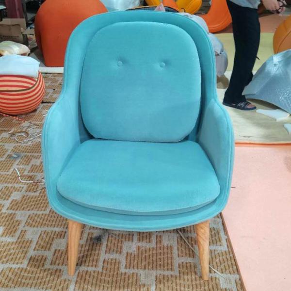 Modern Wooden Accent Armchair Hotel Furniture Singe Sofa Armchair Fiberglass Low Back Lounge Velvet Chairs