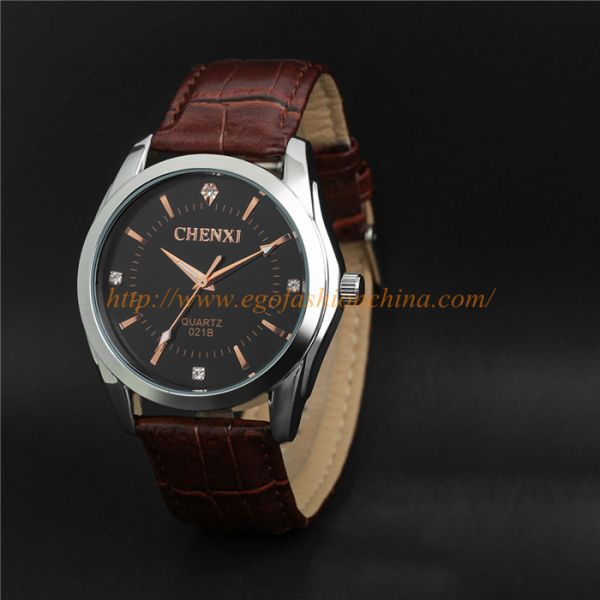 021B Fashion Jewelry Wholesale Watches Made in China Quartz Analog Watches Unisex Couple