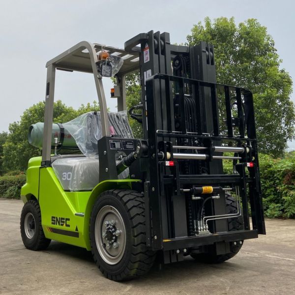 1T-5T Load Capacity Lpg Forklift Truck With 6/12 Degree Mast Tilt Angle