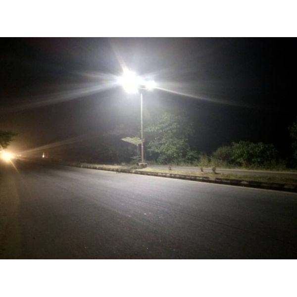 80W 57AH 12.8V Battery 6500K 170LM/W Waterproof Solar Lights