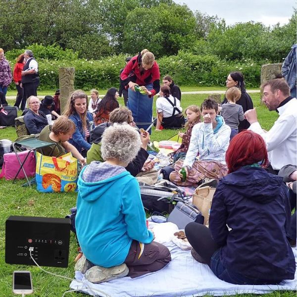 Uninterupted power source Portable energy storage power supply 12v to 240v inverter