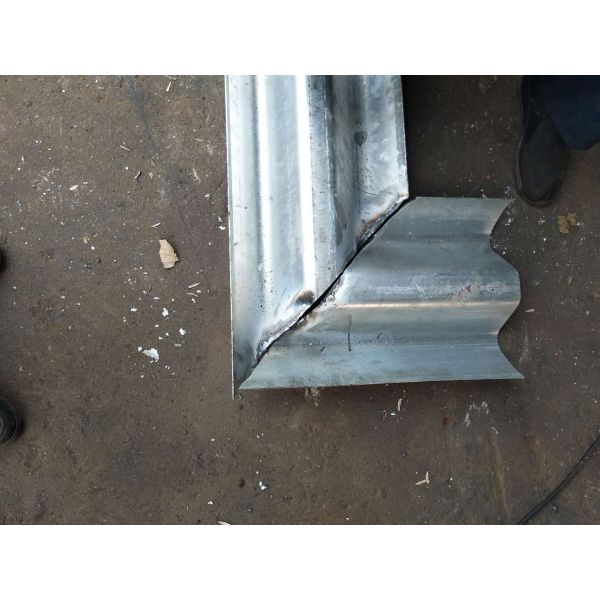 Порошкообразованная наружная охрана дорожная охрана ограждение якорный конец с оцинкованной отделкой