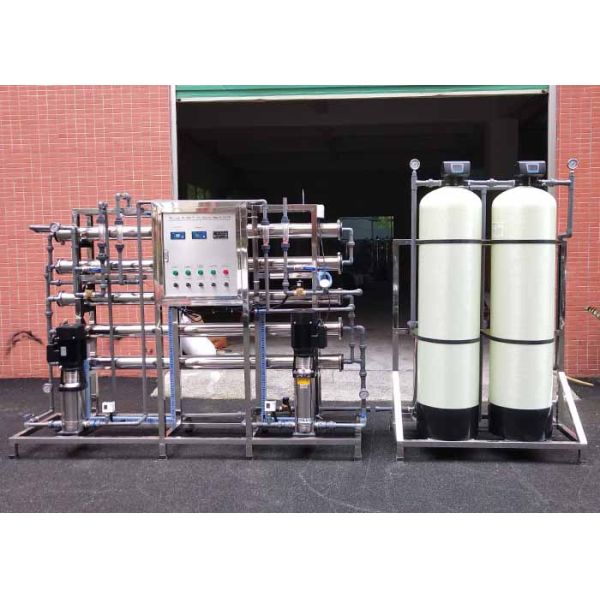 RO System Ultrapure Water Equipment 1000LPH For Food / Beverage/ Medicine/ Chemical / Petroleum Industry