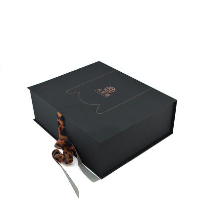 157gsm Coated Paper Card Cosmetic Packaging Boxes With Leopard Print Ribbon