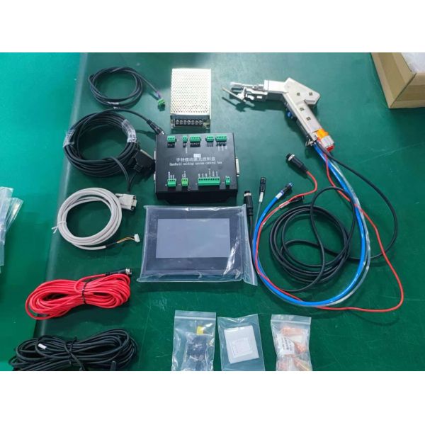 1500 Вт волоконная ручная одномоторная лазерная сварочная машина с регулируемым размером сварочного луча 0-5 мм