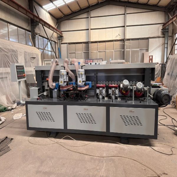 Machine à poncer le bois à deux broches de 32KW pour meubles en panneaux