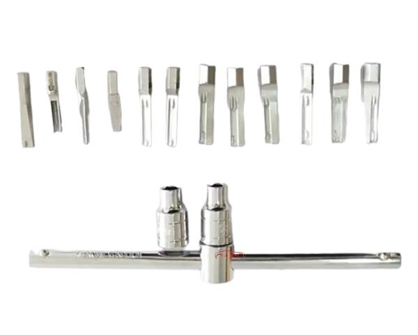 Un ensemble de 14 pièces en acier inoxydable