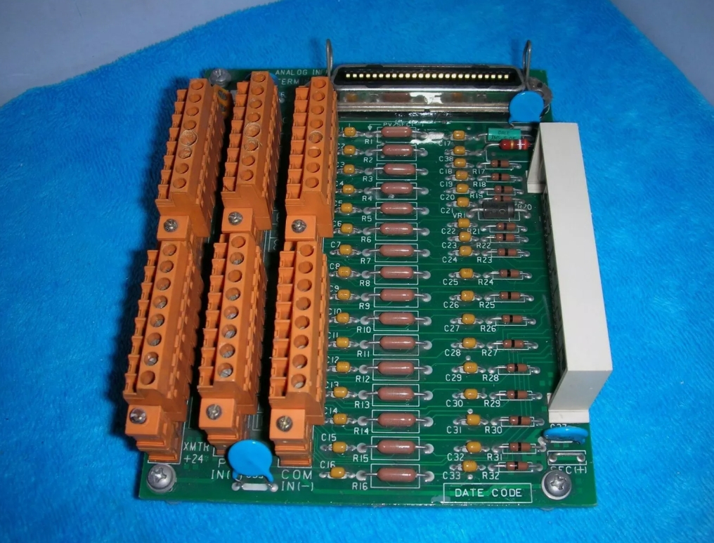 Honeywell MC-TAIH02 51304453-150 высокоуровневый аналоговый вход/STI