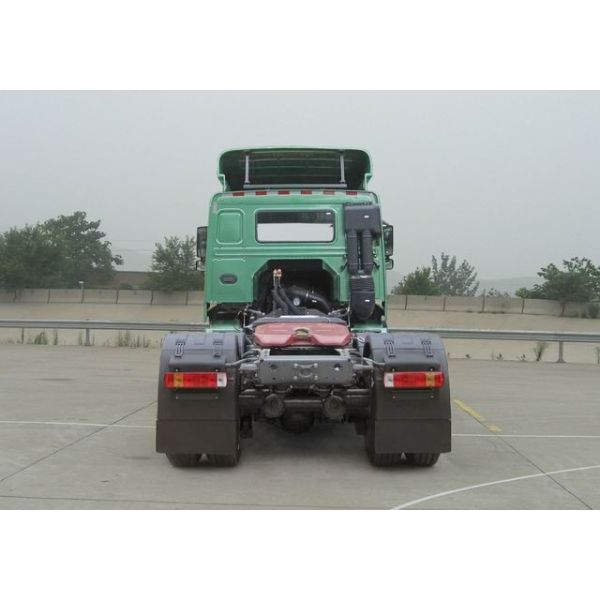 China Howo 371hp Tractor Truck / prime mover in volvo technique with warranty