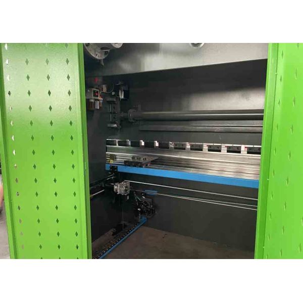 WC67K 160T 3200mm CNC Hydraulic Press Machine Tp10s Controller Auto Sheet Metal Bending Machine