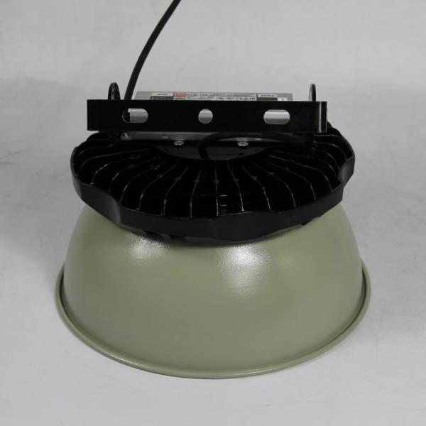 50W 135lm/W 3000K CCT Lumières anti-explosion haute baie haute baie à LED pour la zone1/2/21/22
