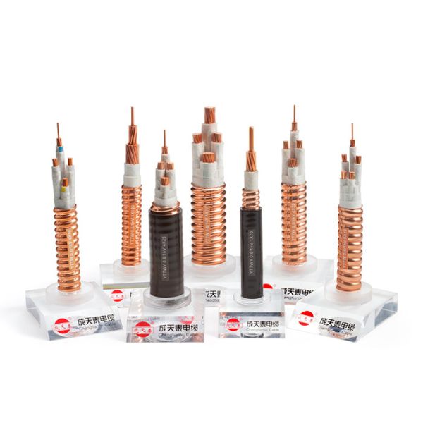 Кабель с изоляцией из слюдяной ленты с металлической оболочкой из негорючего материала