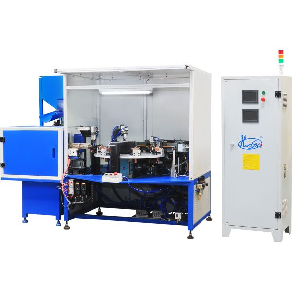 Сварщик проекции медной проволоки сварочного аппарата автоматной сварки пятна АК щетки углерода