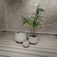 Planta de arcilla de fibra blanca duradera con agujeros de drenaje